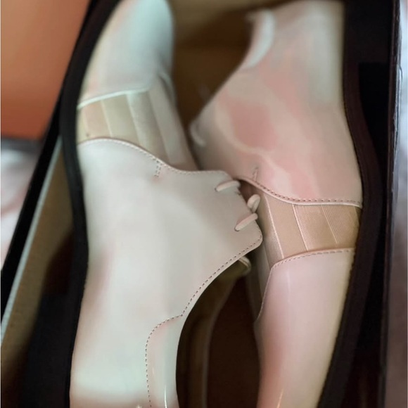 Elegant White Men's Oxford Shoes - Picture 2 of 2